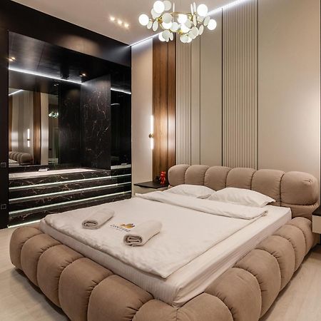 Leogrand Jacuzzi On Malaniuka 2 Apartamento Lviv Exterior foto